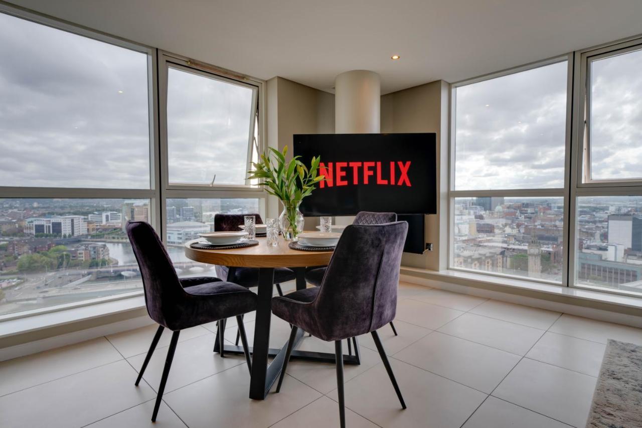 Tallest Building In The City Centre Sleeps 5 Incredible City Mountain And Lagan Views ベルファスト エクステリア 写真