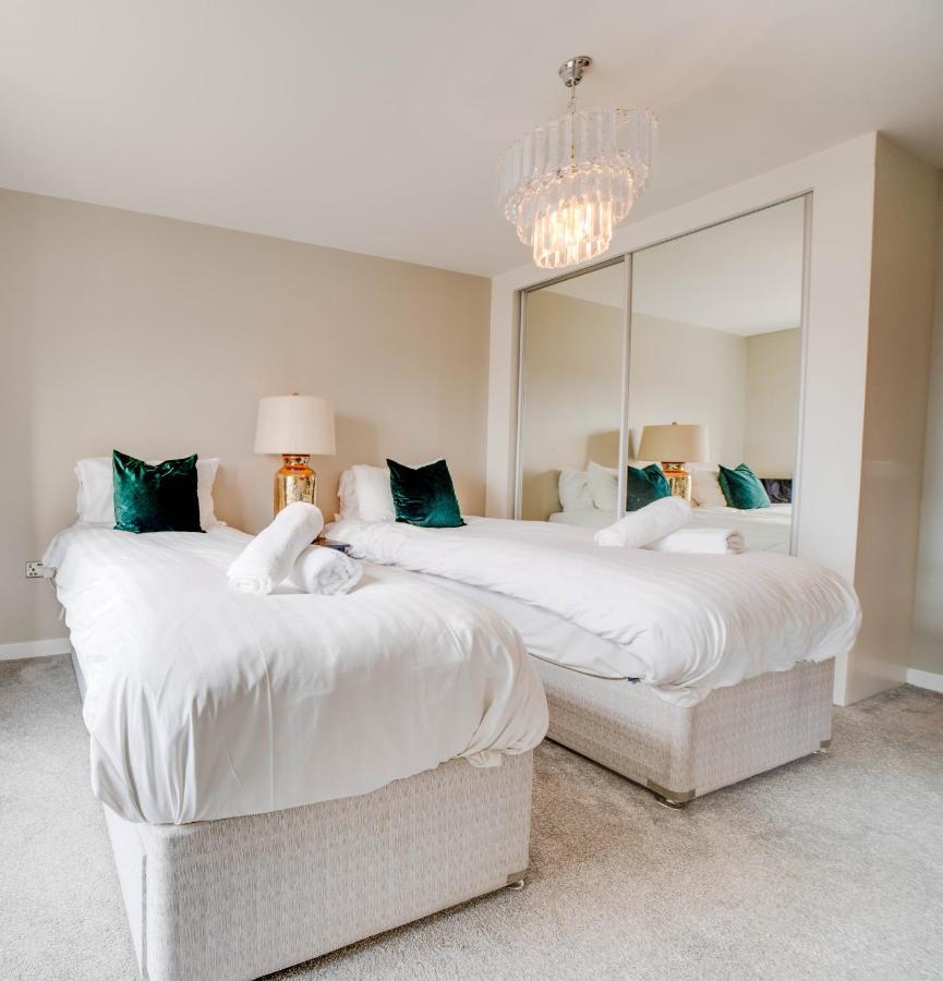 Tallest Building In The City Centre Sleeps 5 Incredible City Mountain And Lagan Views ベルファスト エクステリア 写真